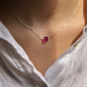 گردنبند سواروسکی سرخابی